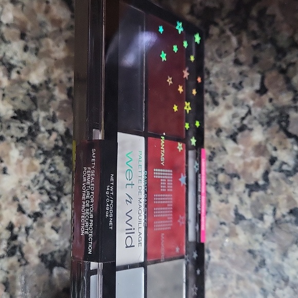 Wet n Wild Fantasy Makers SMOKEY # 1230862 paint palette for eye & face - Picture 6 of 6